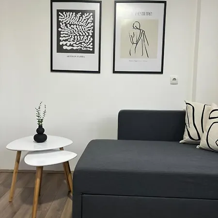 아파트 Astra Near The Main Bus Station