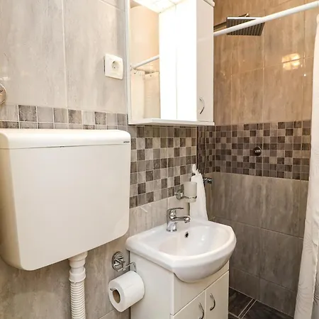 Astra Near The Main Bus Station 아파트