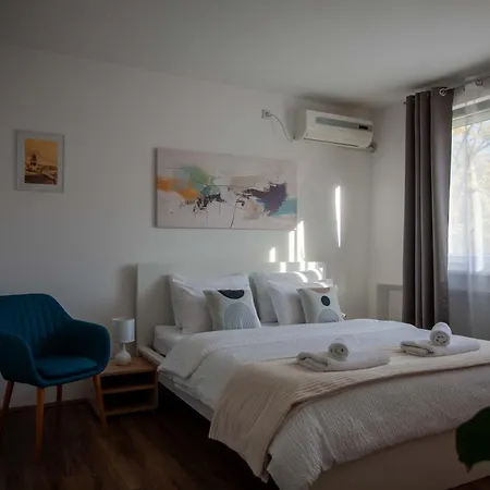 아파트 Astra Near The Main Bus Station 노비사드